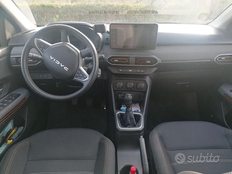 Usata Dacia Sandero Expression 100 CV (73 kW) 2022 Nero Berlina