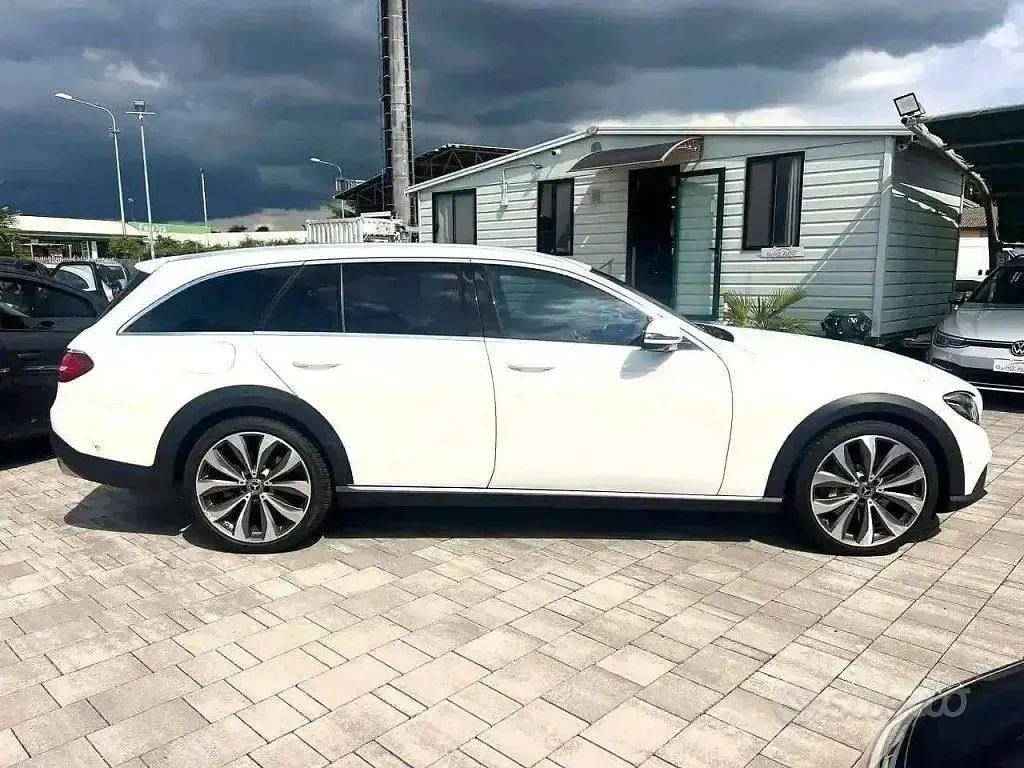 Usata Mercedes E400 Premium 340 CV (250 kW) 2019 Bianco Station wagon