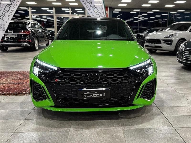 Usata Audi RS3 Ambiente 400 CV (294 kW) 2024 Verde kyalami Berlina