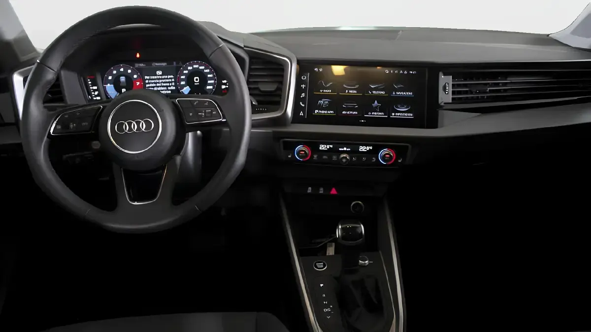 Usata Audi A1 Sportback S-Line 116 CV (85 kW) 2024 Argento Utilitaria