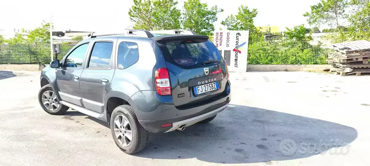 Usata Dacia Duster Black Shadow 114 CV (83 kW) 2017 Grigio SUV