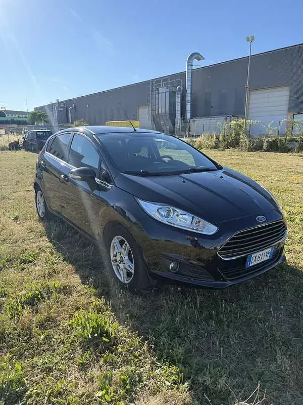 Usata Ford Fiesta Titanium 75 CV (55 kW) 2014 Utilitaria