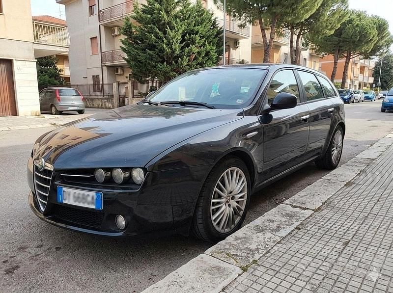 Usata Alfa Romeo 159 Progression 170 CV (125 kW) 2009 Nero Station wagon