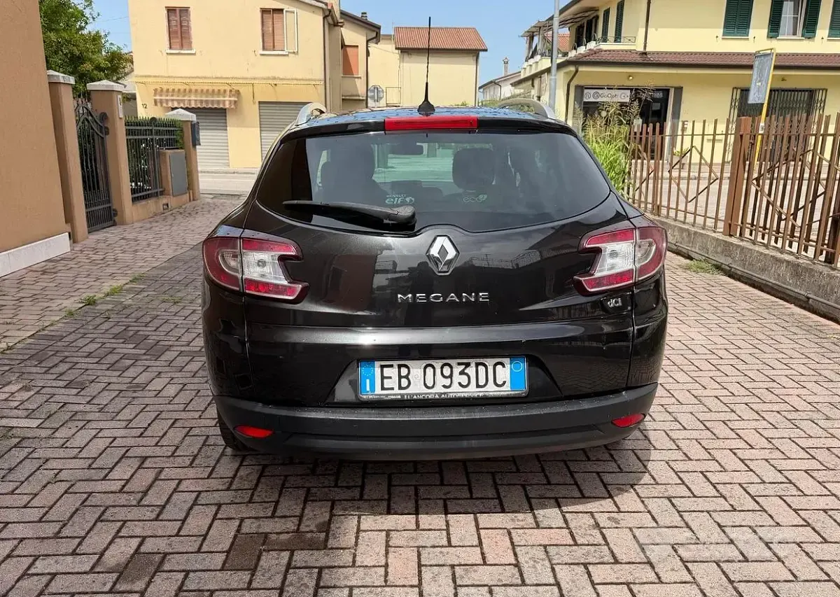 Usata Renault Mégane GrandTour 110 CV (80 kW) 2010 Nero Station wagon