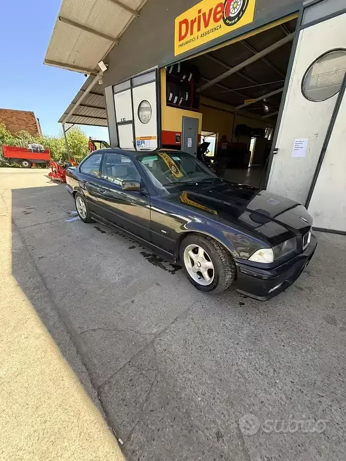 Usata BMW 318 114 CV (83 kW) 1992 Nero Coupé