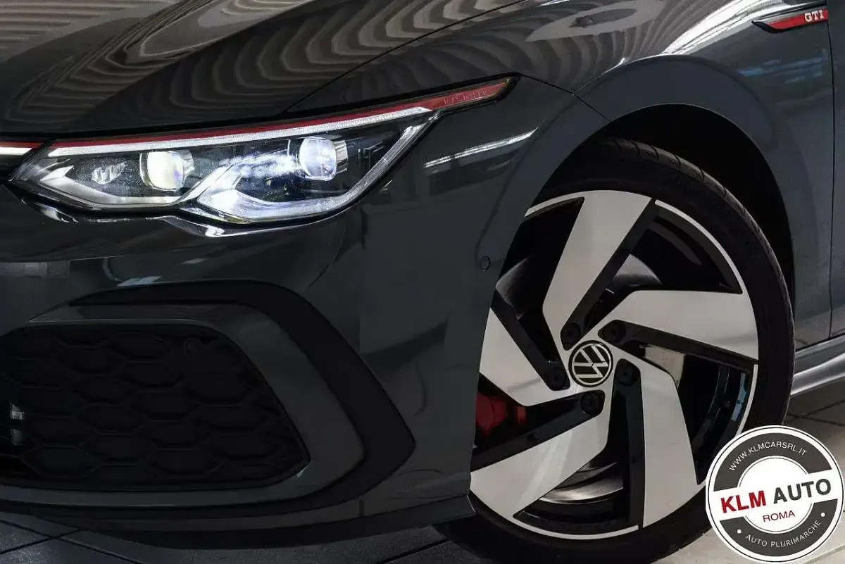 Usata VW Golf VIII GTI 245 CV (180 kW) 2021 Grigio scuro Berlina