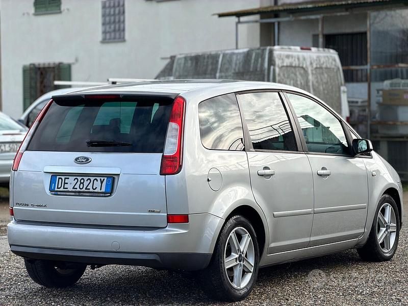 Usata Ford C-MAX Ghia 90 CV (66 kW) 2006 Grigio Monovolume