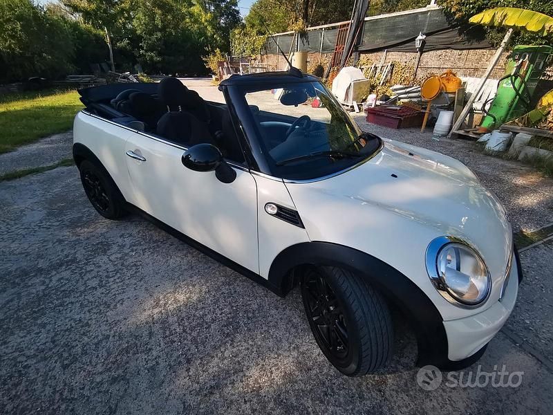 Usata Mini Cooper Cabriolet 112 CV (82 kW) 2014 Cabrio
