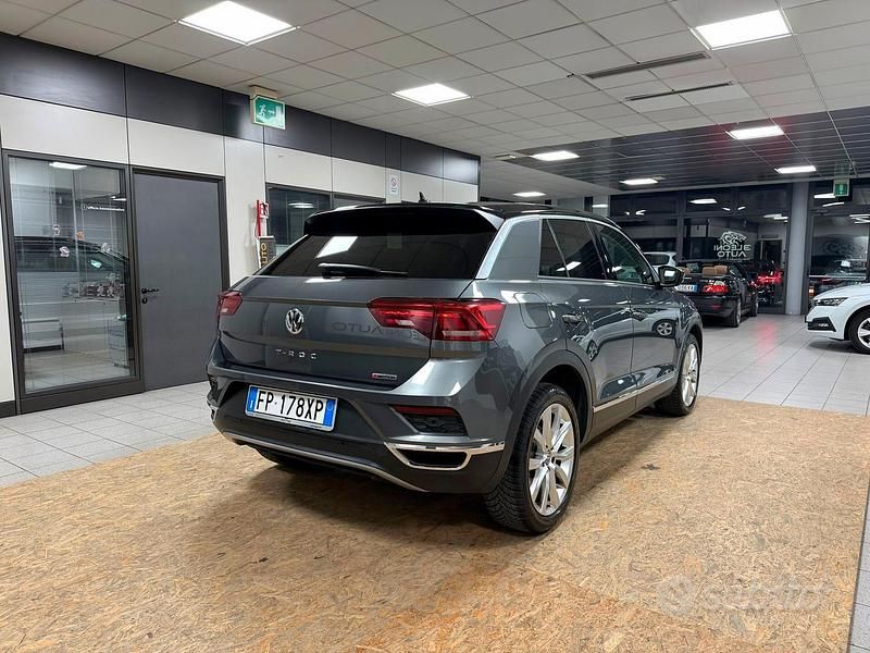 Usata VW T-Roc Advance 150 CV (110 kW) 2018 Grigio SUV