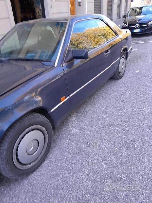 Käytetty Mercedes 200 105 HP (77 kW) 1992 Sininen Coupe - kaksiovinen