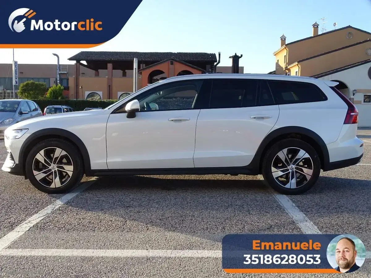 Usata Volvo V60 CC 197 CV (144 kW) 2023 Bianco Station wagon