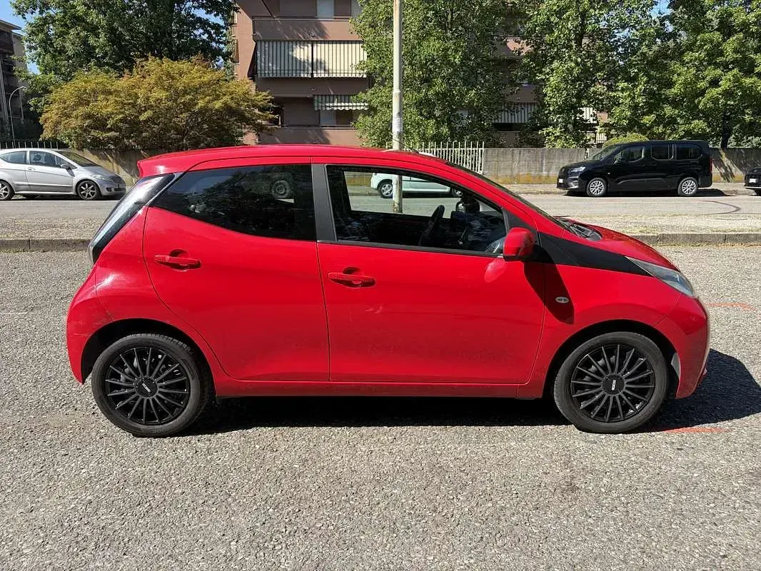 Usata Toyota Aygo X-cite 69 CV (50 kW) 2014 Utilitaria