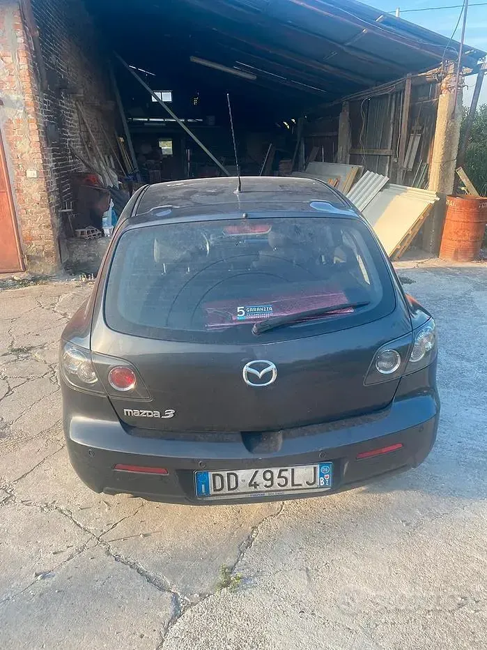 Usata Mazda 3 109 CV (80 kW) 2006 Nero Berlina