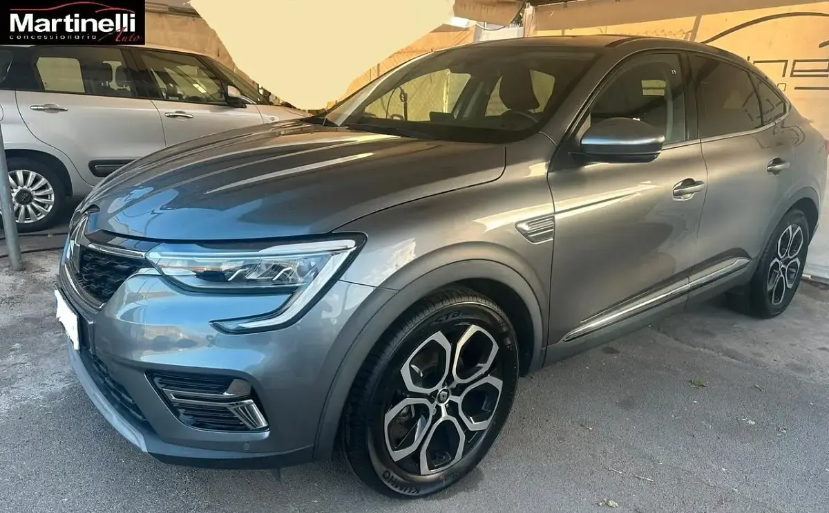Usata Renault Arkana Techno 140 CV (102 kW) 2022 Grigio SUV