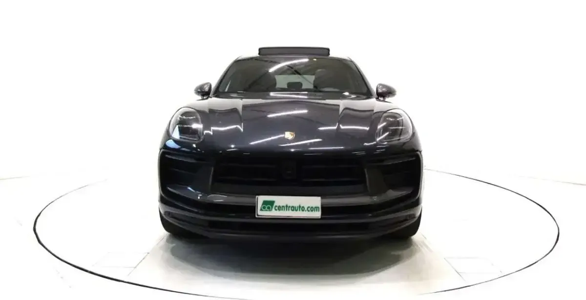 Usata Porsche Macan 265 CV (194 kW) 2022 Grigio vulcano SUV