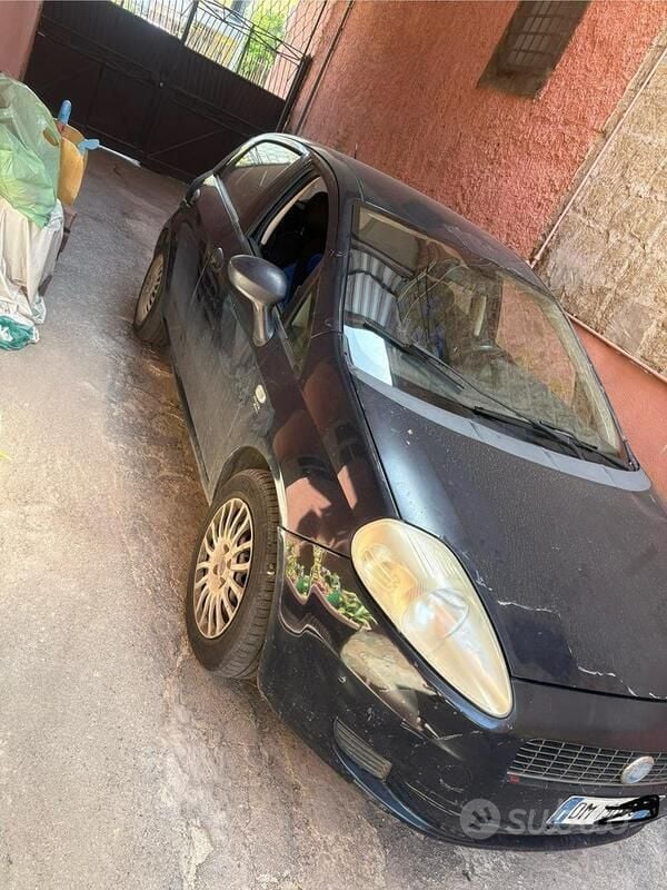 Usata Fiat Grande Punto 77 CV (56 kW) 2007 Blu Utilitaria