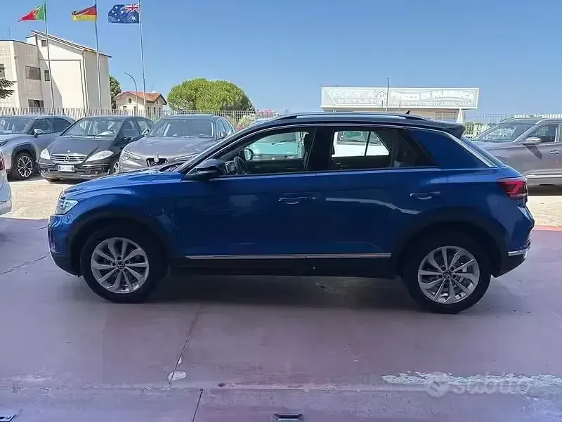 Usata VW T-Roc Style 110 CV (80 kW) 2022 Blu SUV