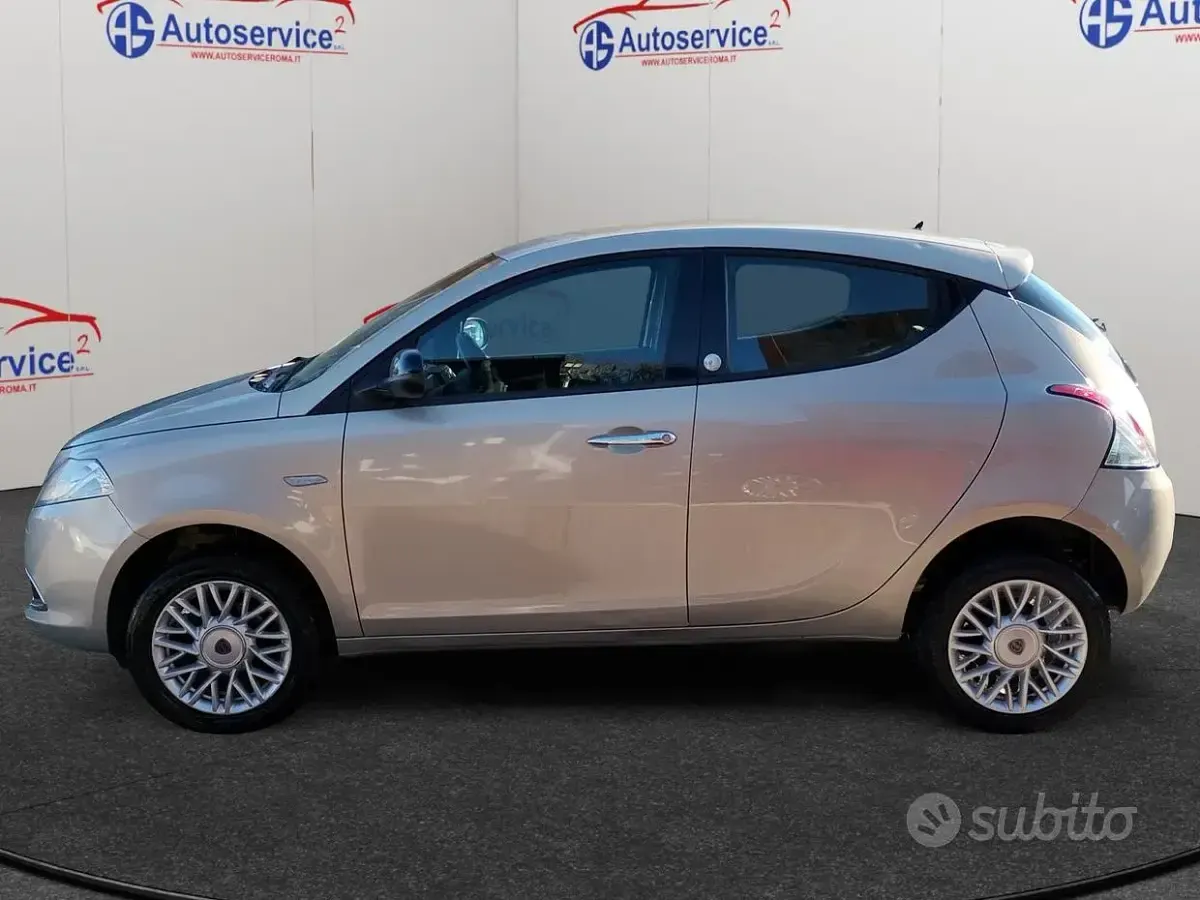 Usata Lancia Ypsilon Gold 80 CV (58 kW) 2013 Giallo Utilitaria
