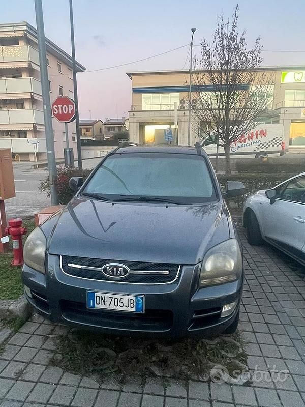 Usata Kia Sportage 140 CV (102 kW) 2008 Blu SUV