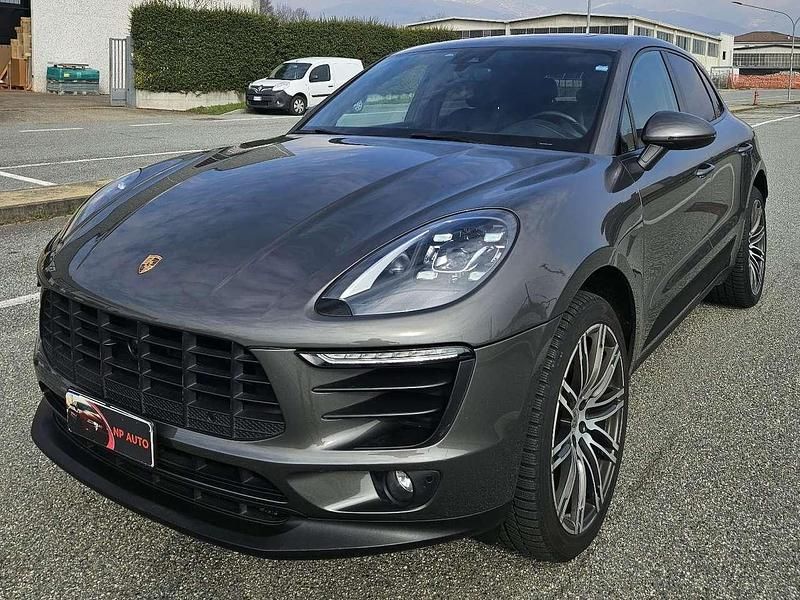 Usata Porsche Macan 252 CV (185 kW) 2018 Agate grey metallic SUV