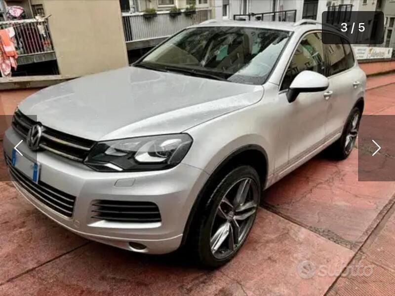 Usata VW Touareg 245 CV (180 kW) 2010 Grigio SUV