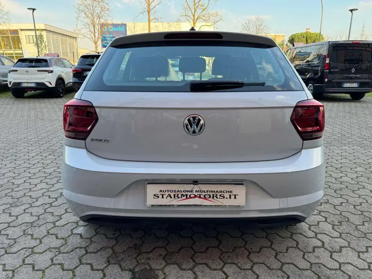 Usata VW Polo 80 CV (58 kW) 2019 Argento perlato Utilitaria