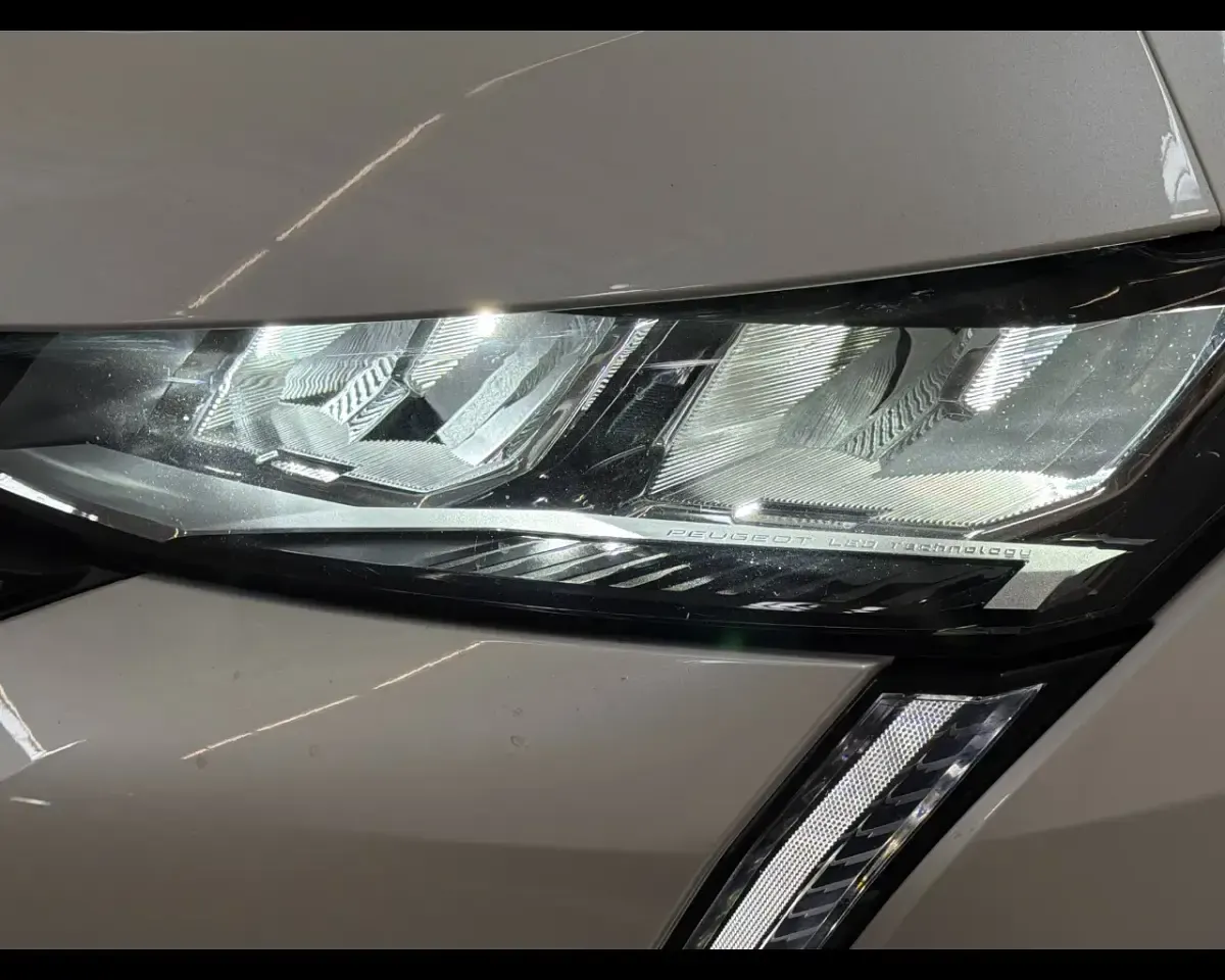 Usata Peugeot 308 Allure 131 CV (96 kW) 2023 Verde Berlina