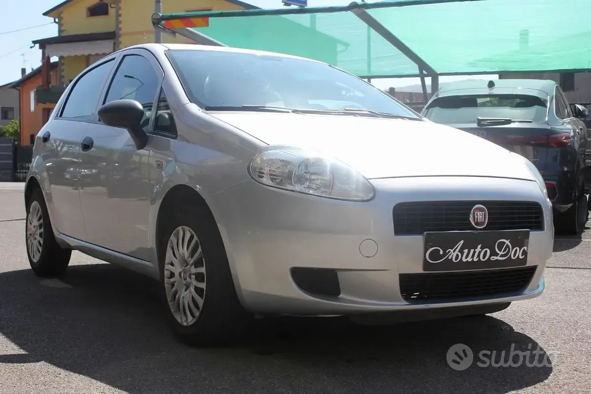Occasion Fiat Punto 69 ch (50 kW) 2012 Gris Citadine