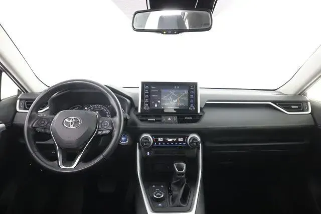 Usata Toyota RAV4 Hybrid Active 178 CV (130 kW) 2022 Argento SUV