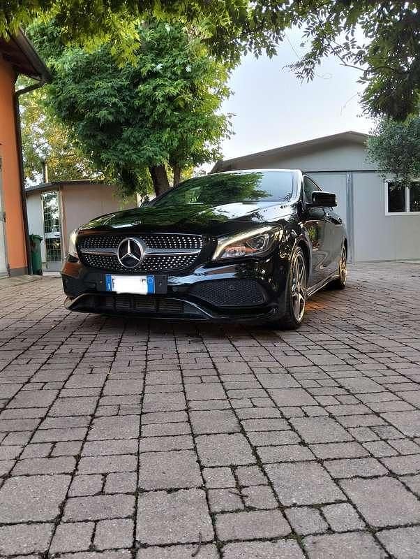 Usata 2018 Mercedes CLA220 Shooting Brake Premium Station wagon | 20.000 € (Ottimo prezzo) - Immagine 1/4
