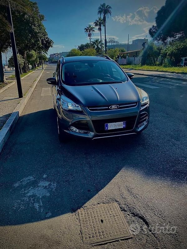 Usata Ford Kuga Titanium 140 CV (102 kW) 2014 Grigio SUV