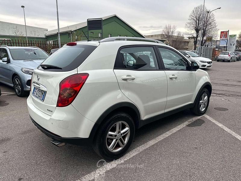 Usata SsangYong Korando 175 CV (128 kW) 2011 Bianco SUV