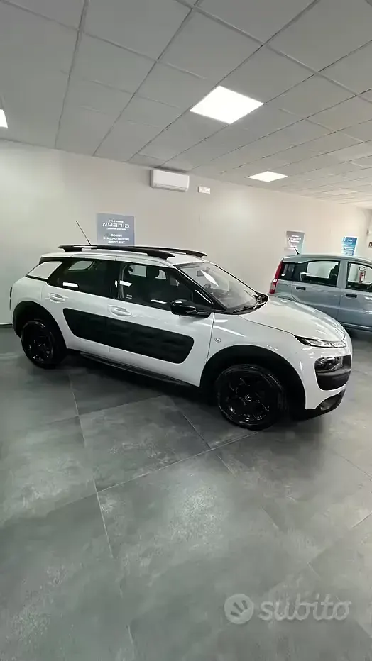 Usata Citroën C4 Cactus Feel 82 CV (60 kW) 2014 Bianco Utilitaria