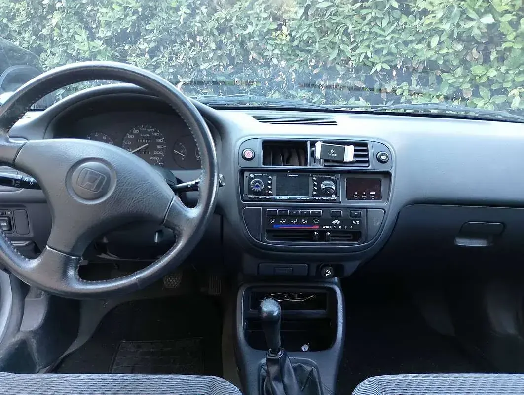 Usata Honda Civic 90 CV (66 kW) 1998 Grigio Berlina