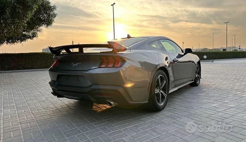 Usata Ford Mustang GT Fastback 2024 Grigio Coupé