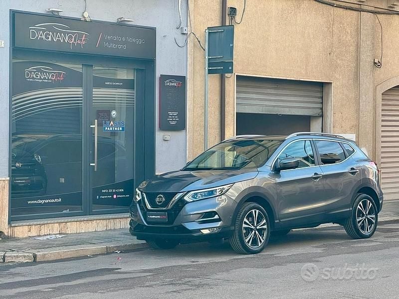 Usata Nissan Qashqai N-Connecta 116 CV (85 kW) 2020 Grigio SUV
