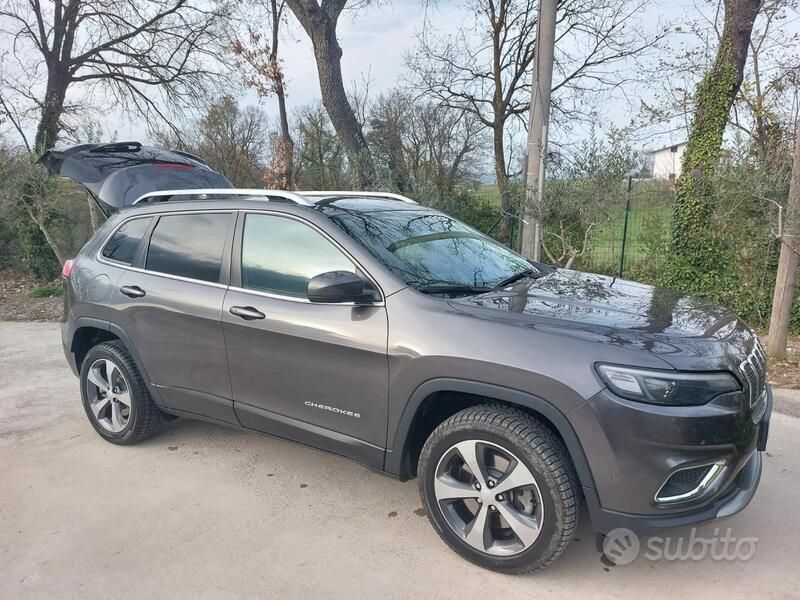 Usado Jeep Cherokee 195 CV (143 kW) 2020 Gris SUV