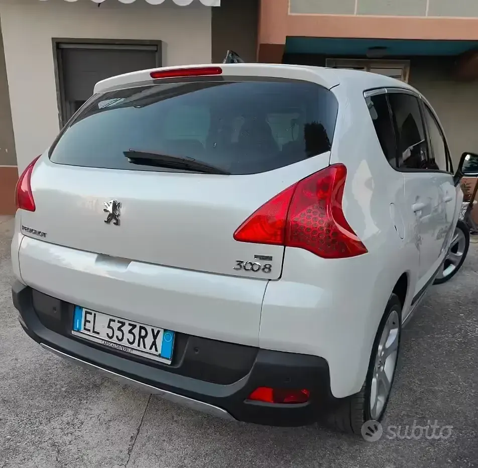 Usata Peugeot 3008 112 CV (82 kW) 2012 Bianco Station wagon