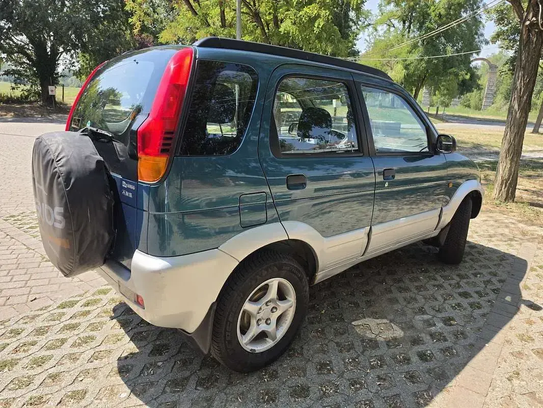 Usata Daihatsu Terios 83 CV (61 kW) 2001 Verde SUV