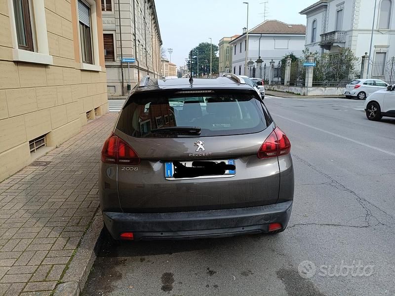 Usata Peugeot 2008 Allure 120 CV (88 kW) 2019 Grigio SUV