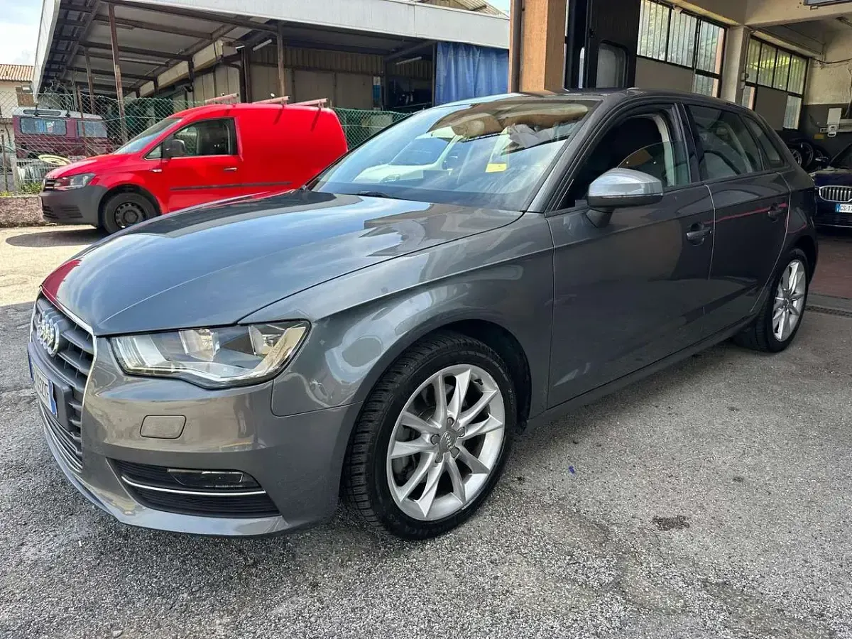 Begagnad Audi A3 Ambition 184 HK (135 kW) 2014 Grå Sedan