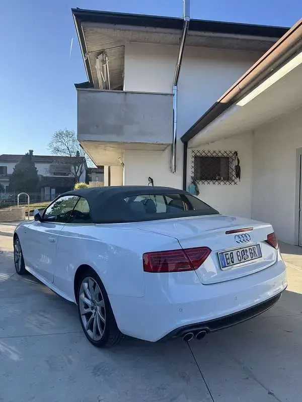 Usata Audi A5 Cabriolet Advanced Plus 177 CV (130 kW) 2014 Cabrio