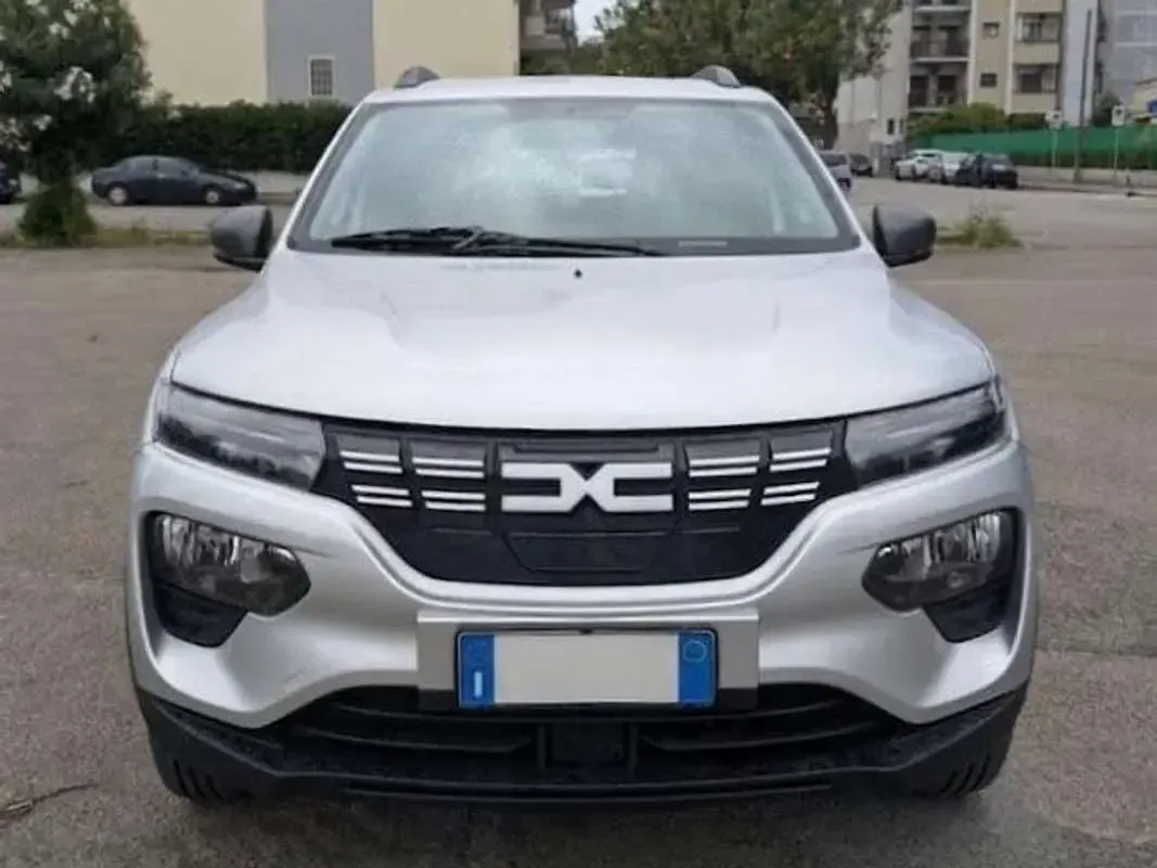 Usata Dacia Spring Expression 19 kW (26 CV) 2023 Grigio Utilitaria