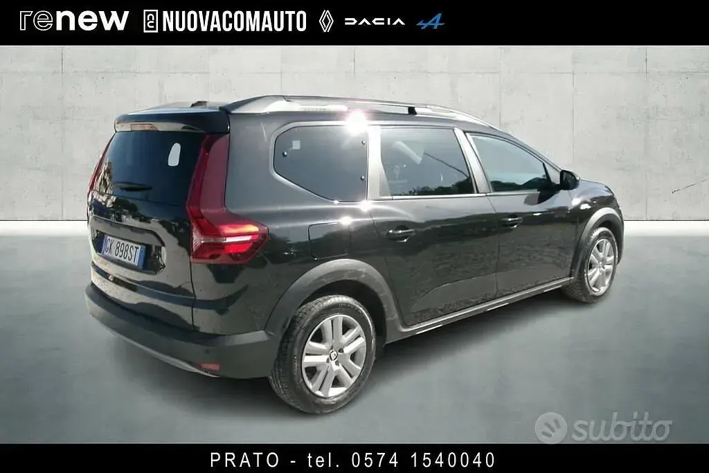 Usata Dacia Jogger Comfort 101 CV (74 kW) 2022 Grigio Monovolume
