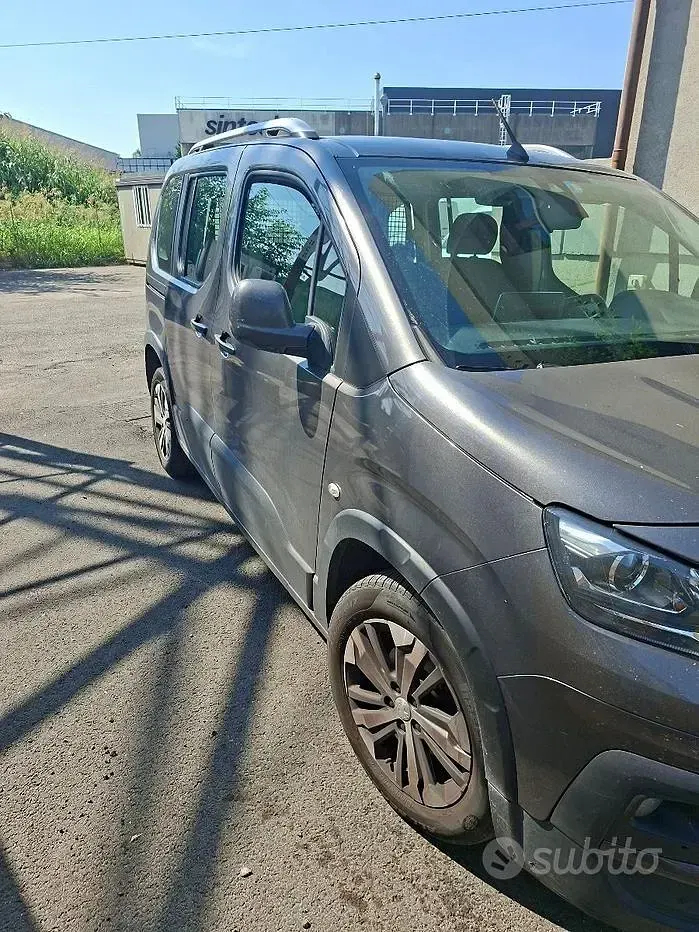 Usata Peugeot Rifter 131 CV (96 kW) 2019 Monovolume