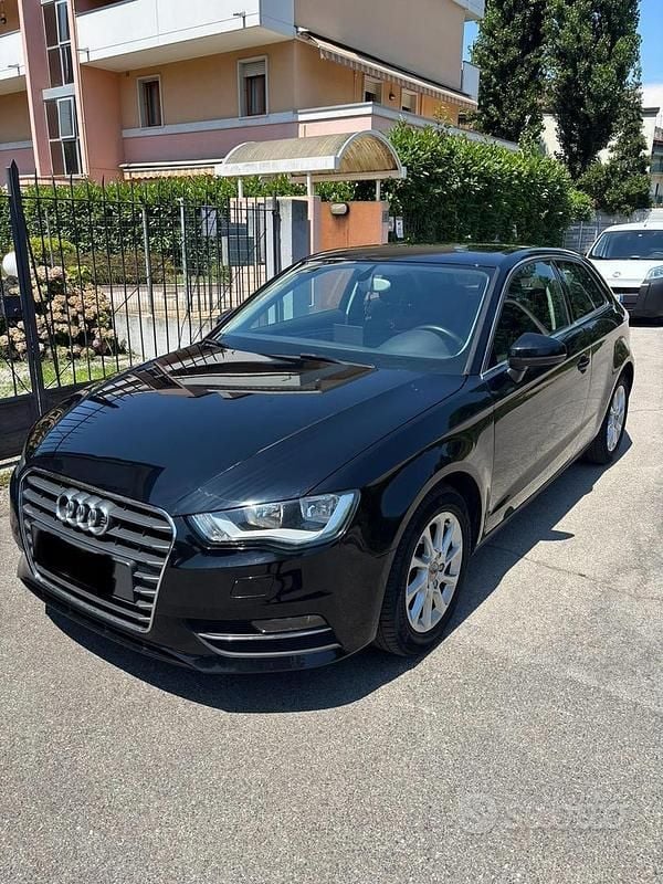 Gebraucht Audi A3 105 PS (77 kW) 2014 Schwarz Coupé