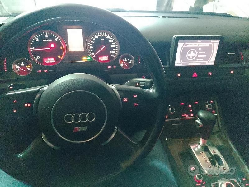 Usata Audi A8 300 CV (220 kW) 2005 Grigio Berlina