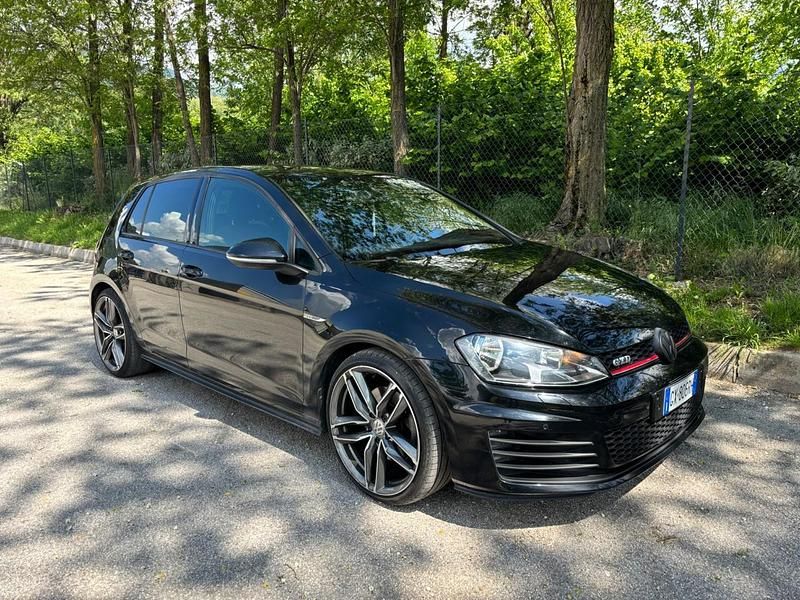 Usata VW Golf VII GTD 183 CV (134 kW) 2014 Nero Berlina