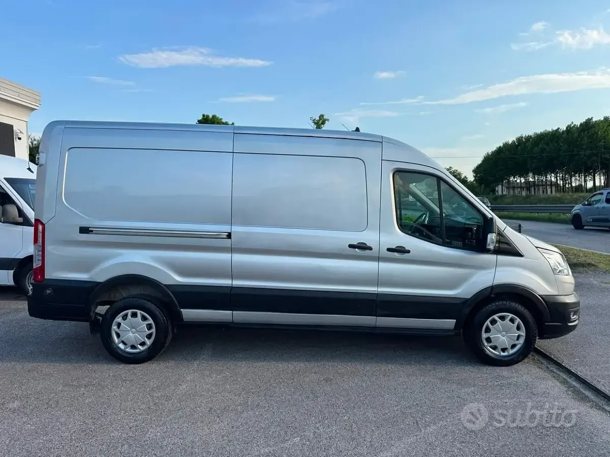 Usata Ford Transit 131 CV (96 kW) 2021 Grigio Furgone