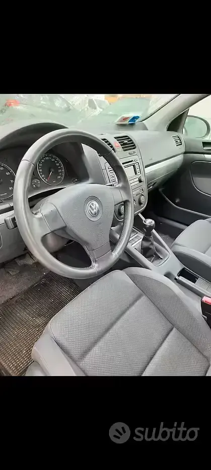 Usata VW Golf IV 115 CV (84 kW) 2003 Berlina